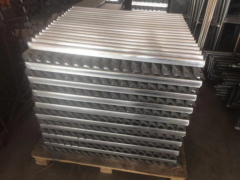 輔助角鐵.jpg 輔助角鐵.jpg